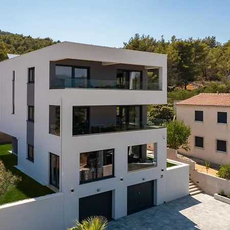 House & Apartment Slatine