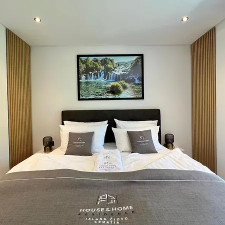 House & Apartment Slatine