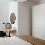 House & * Slatine