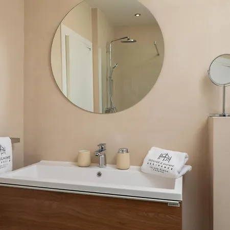 Appartement House &
