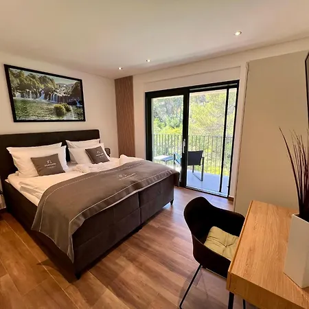 Appartement House & *