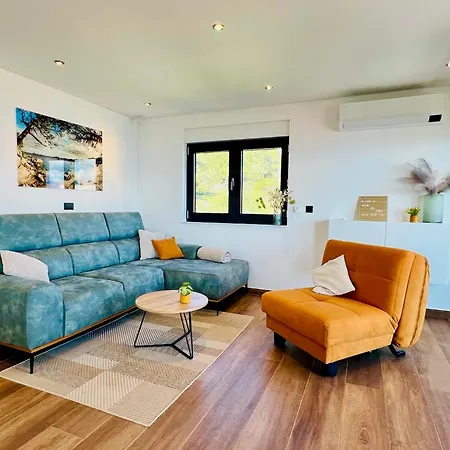 Appartement House &