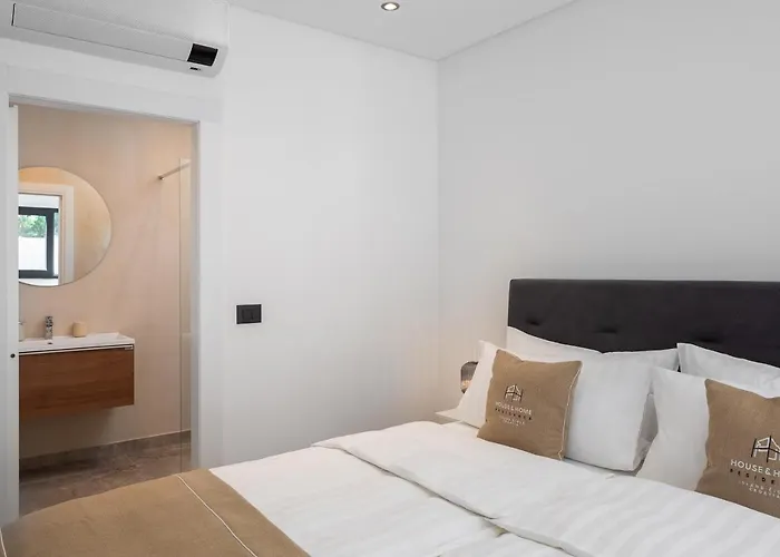 House & Apartment