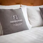 House & Lägenhet
